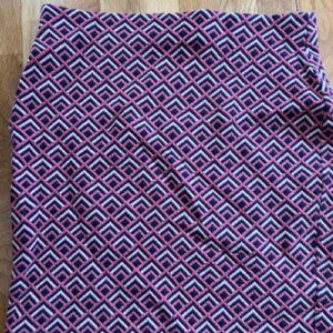 Loft Outlet Stretchy bodycon skirt -navy pink pattern size M